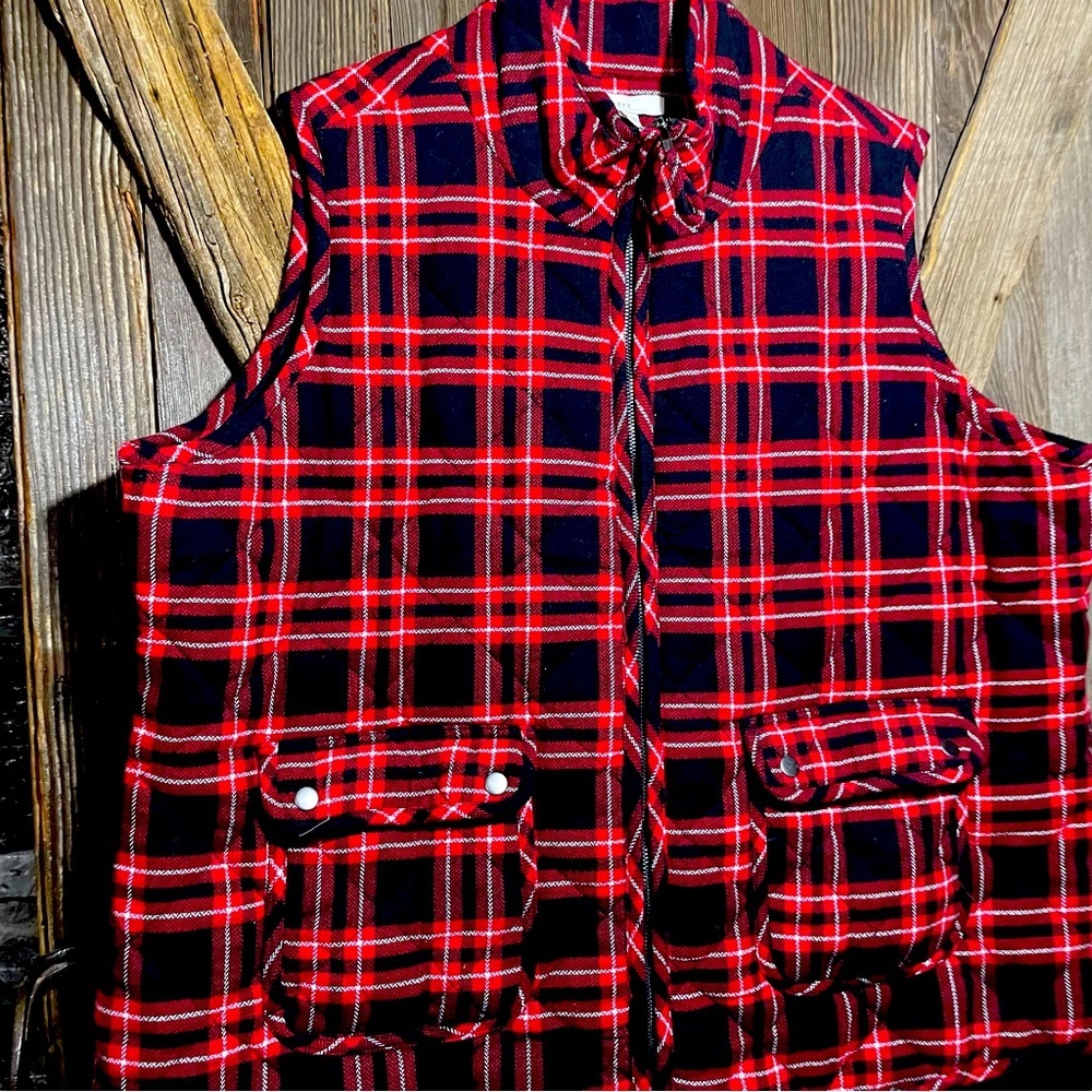 Cato Fashions C est 1946 Red Black White Quilted Puffer Vest 22 24‎ W NWOTS